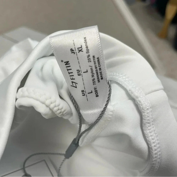 Fittin L7 White Strappy Sports bra • Large • NWT - Picture 8 of 9